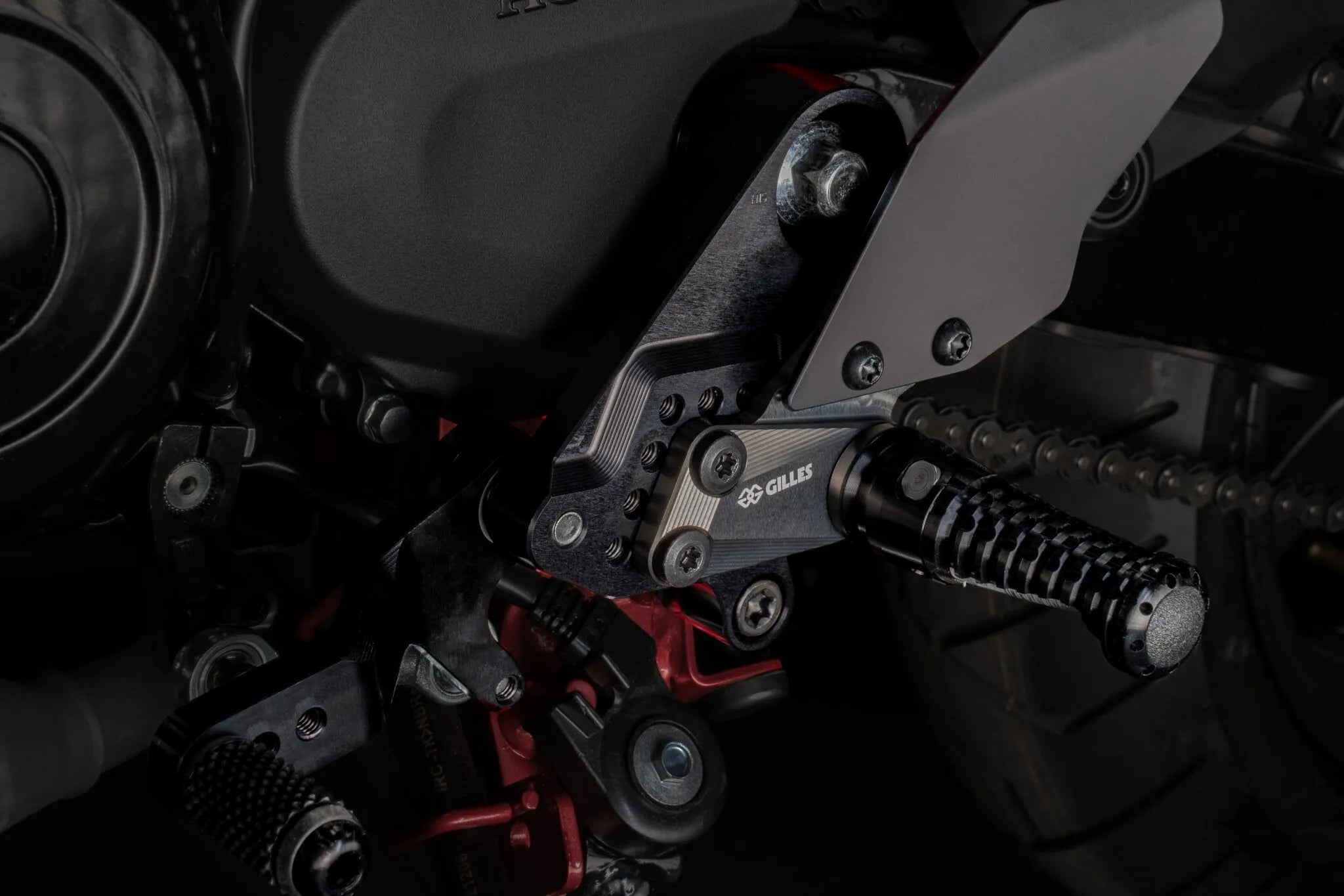 Gilles Tooling AS31 Verstellbare Fußrastenanlage – Schwarz