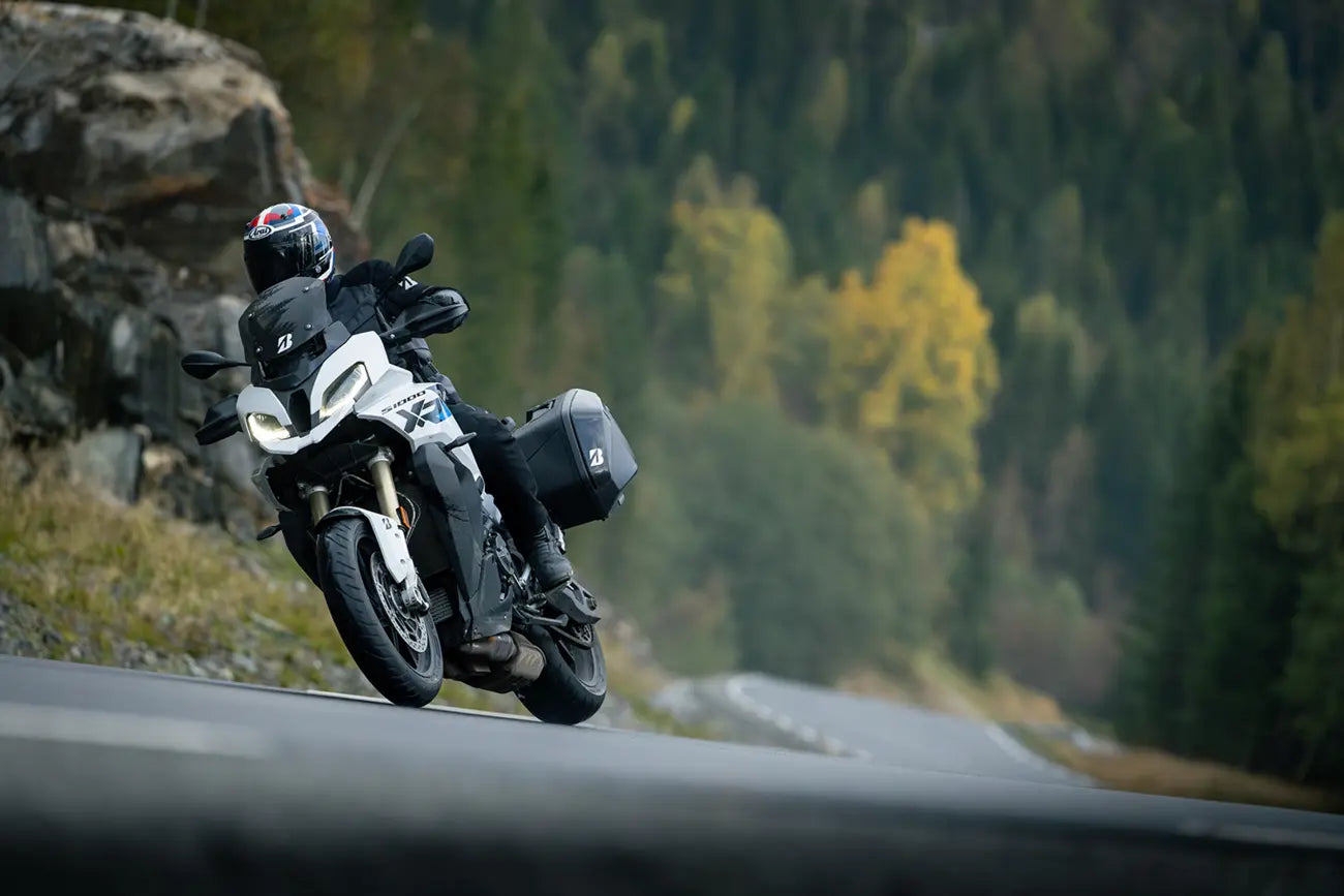 Bridgestone T33 Reifen - 180/55ZR17 hinten