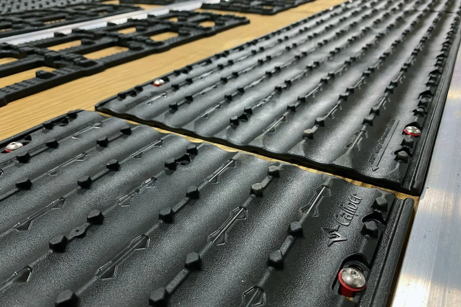 Caliber Lowpro Gripglides™ für Anhänger