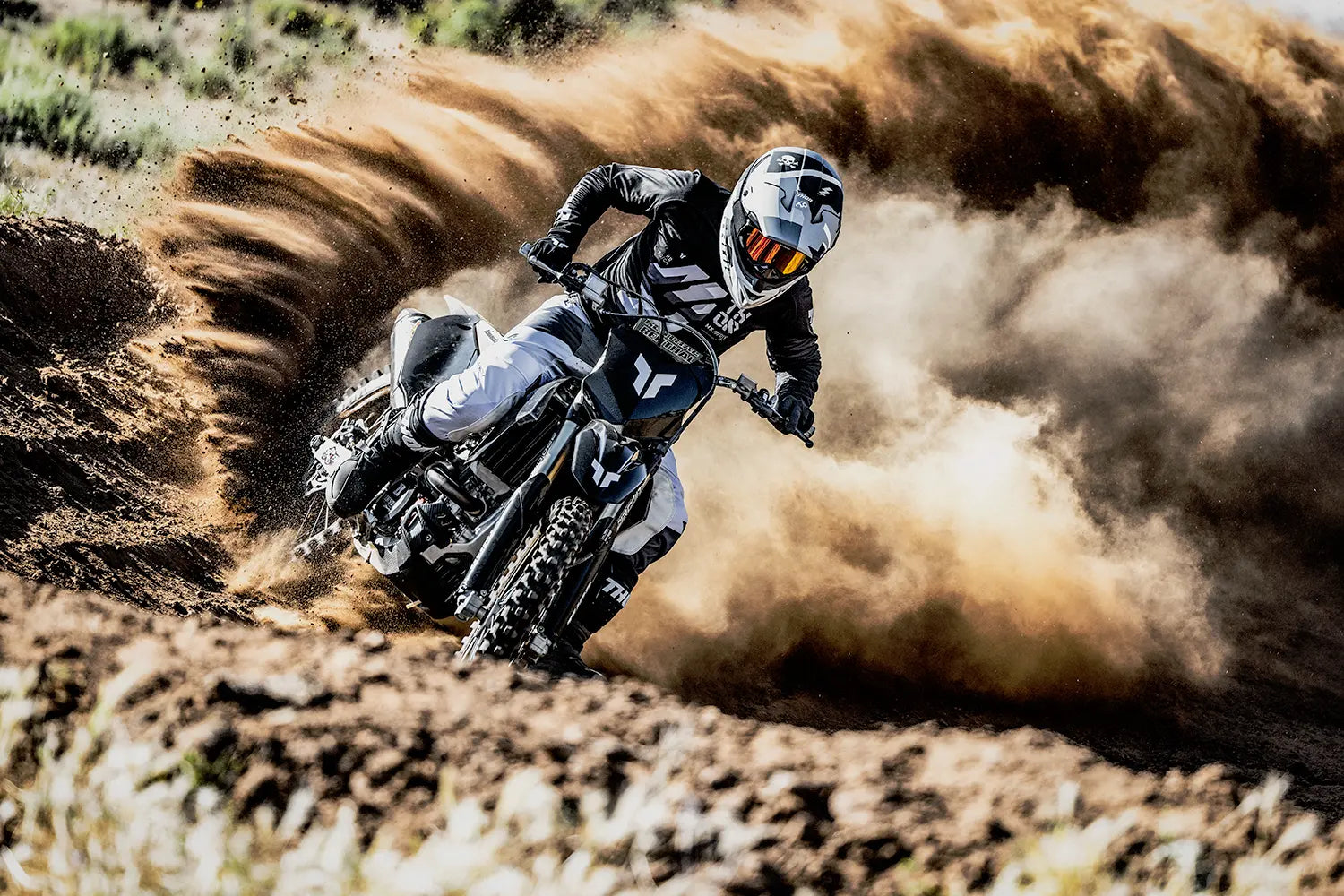 Thor Launchmode Brave Jersey – Schwarz/Weiß/Camo Grau