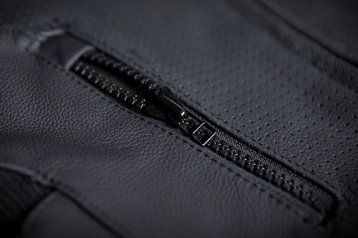 Icon Regulator™ D3o®ipped Lederweste für Motorradfahrer - Schwarz