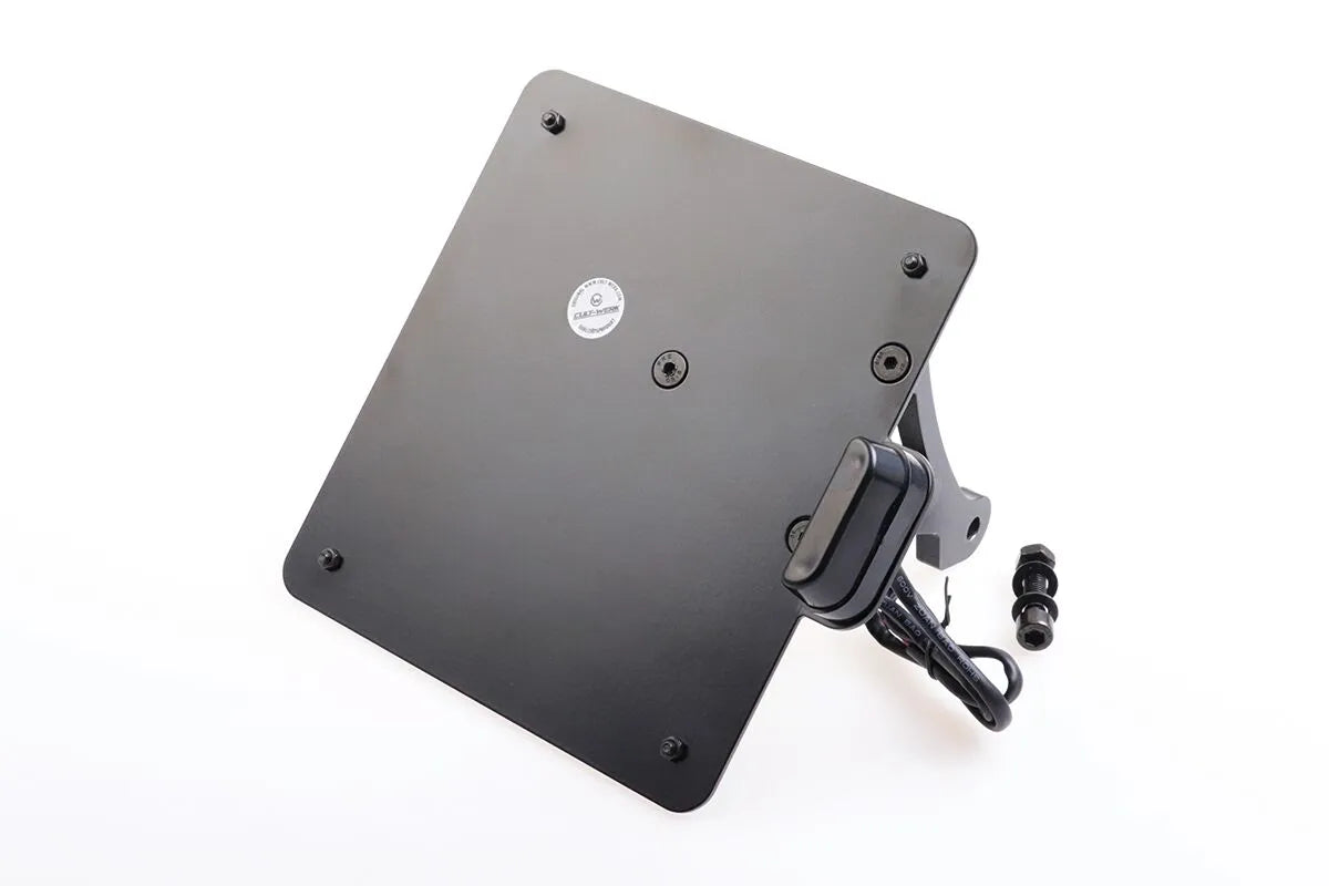 Cult Werk Kennzeichenhalterung mit 3-in-1 LED-Beleuchtung