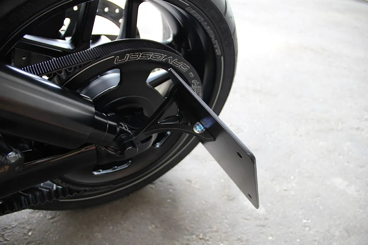 Cult Werk Kennzeichenhalter mit LED-Beleuchtung