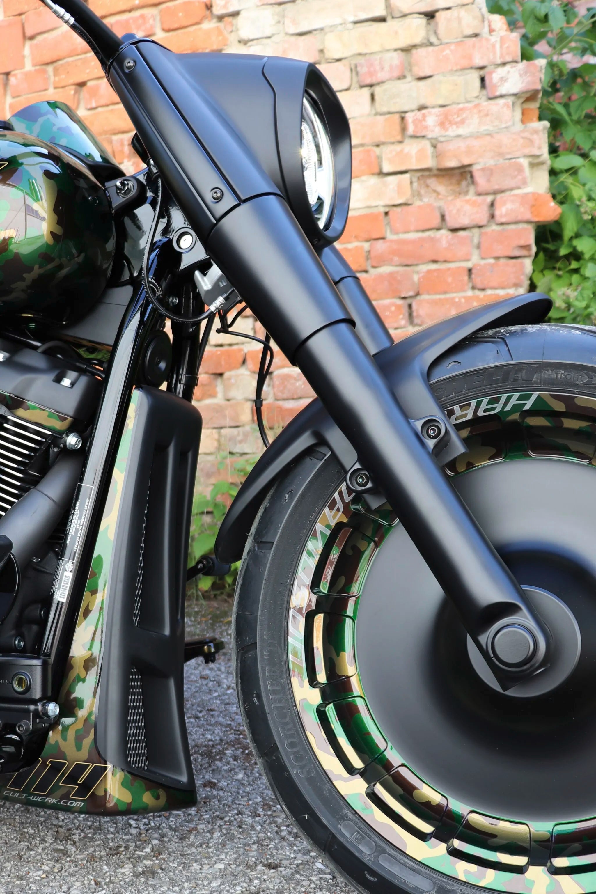 Cult Werk Achsenabdeckung aus schwarzem Aluminium