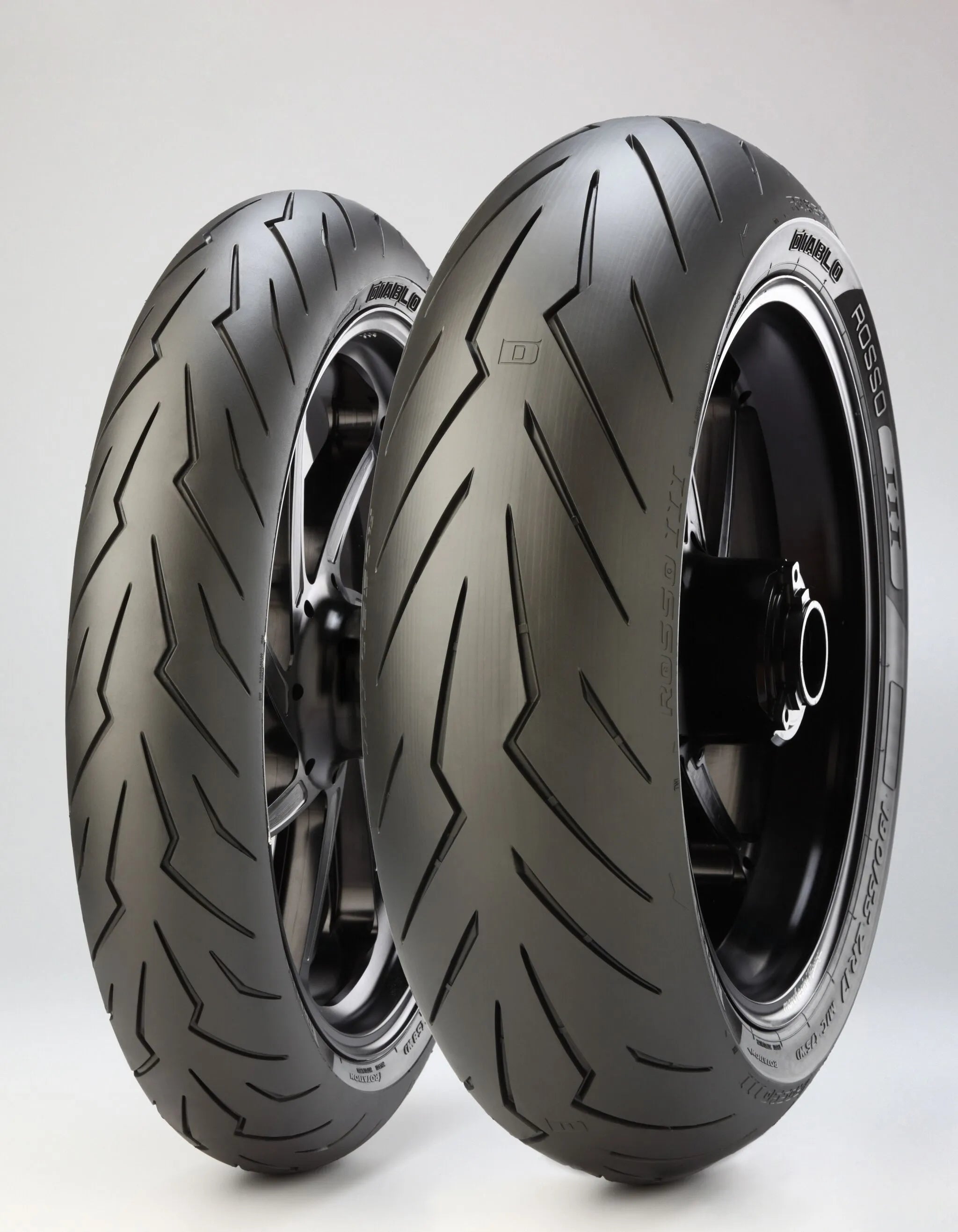 Pirelli Diablo Rosso III Reifen 120/65ZR17 Vorderachse