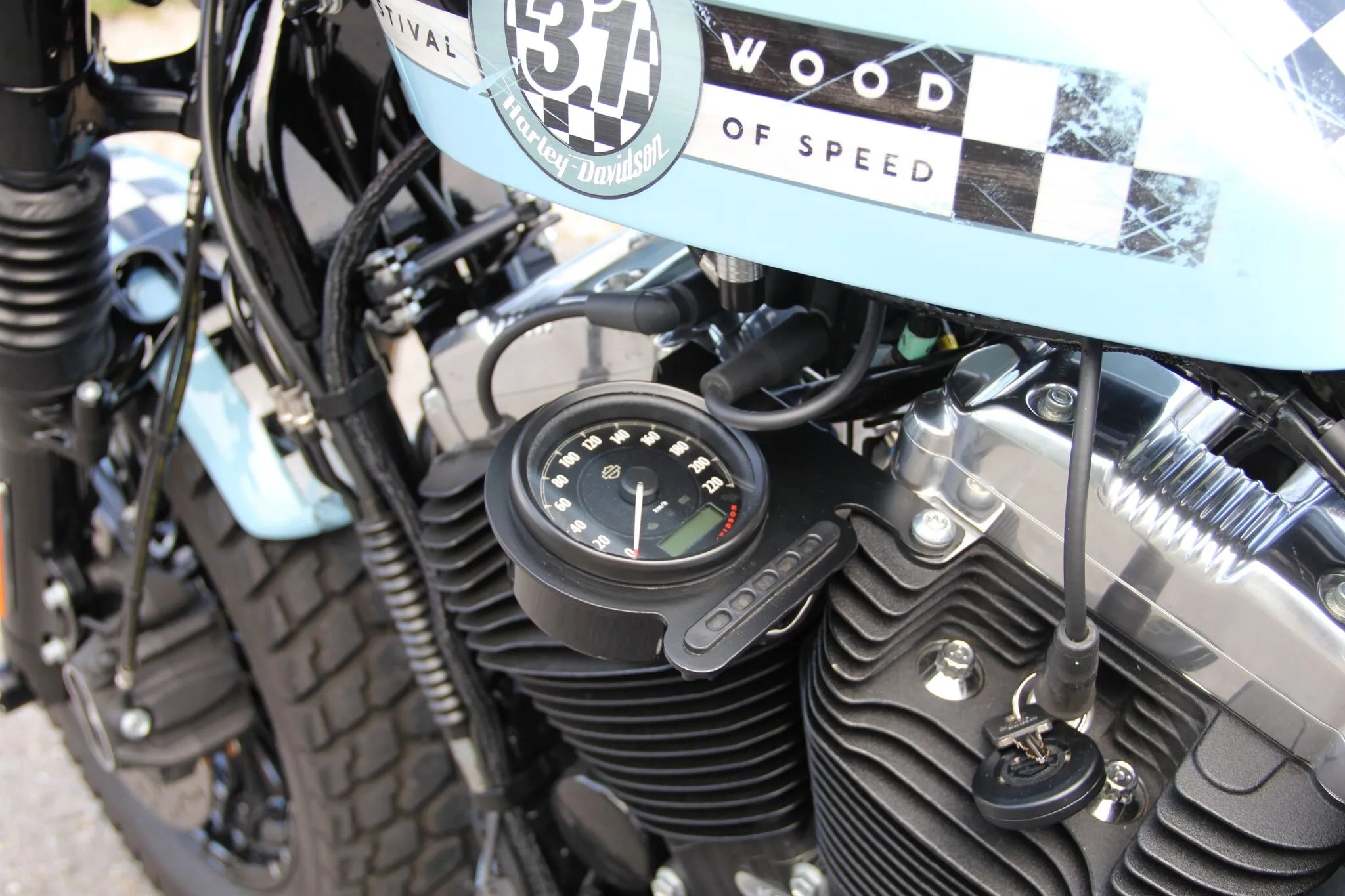 Cult Werk Tachometerhalterung – Seitenmontage